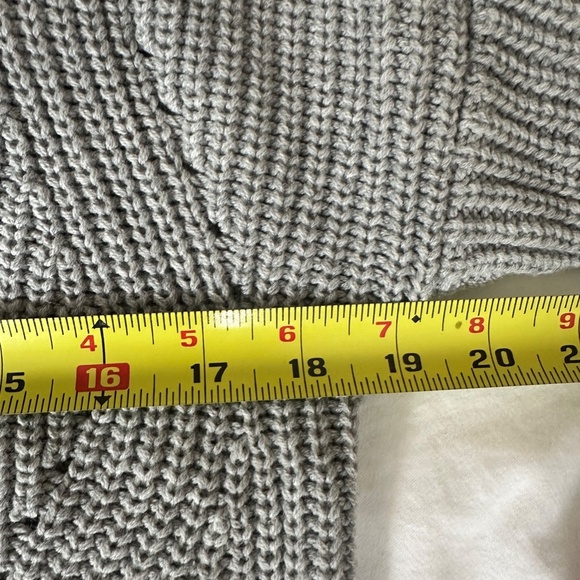 H&M Girls Light Grey Cotton-Blend Sweater — Size US 20 (EUR 170) - Picture 4 of 5